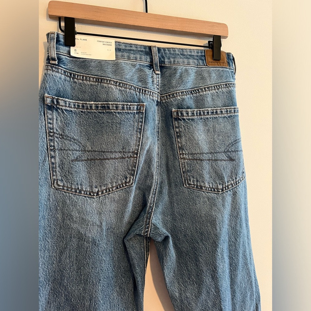 American Eagle - Ripped Highest Waist ‘90s Flare Jean - Size 8 - Picture 10 of 13